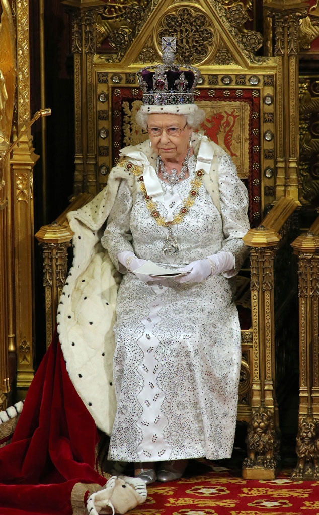 Look at Queen Elizabeth II Donning Full Royal Regalia - E! Online
